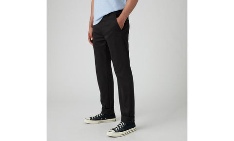 LEVI'S® XX Standard Taper Tech+ Chino - Black